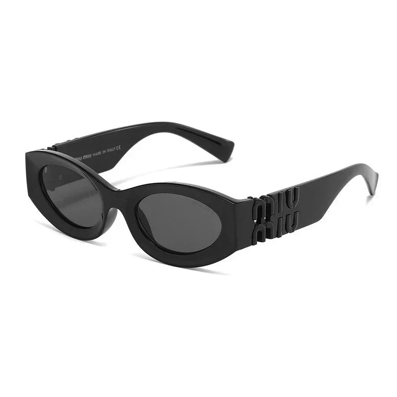 Retro cat-eye sunglassess
