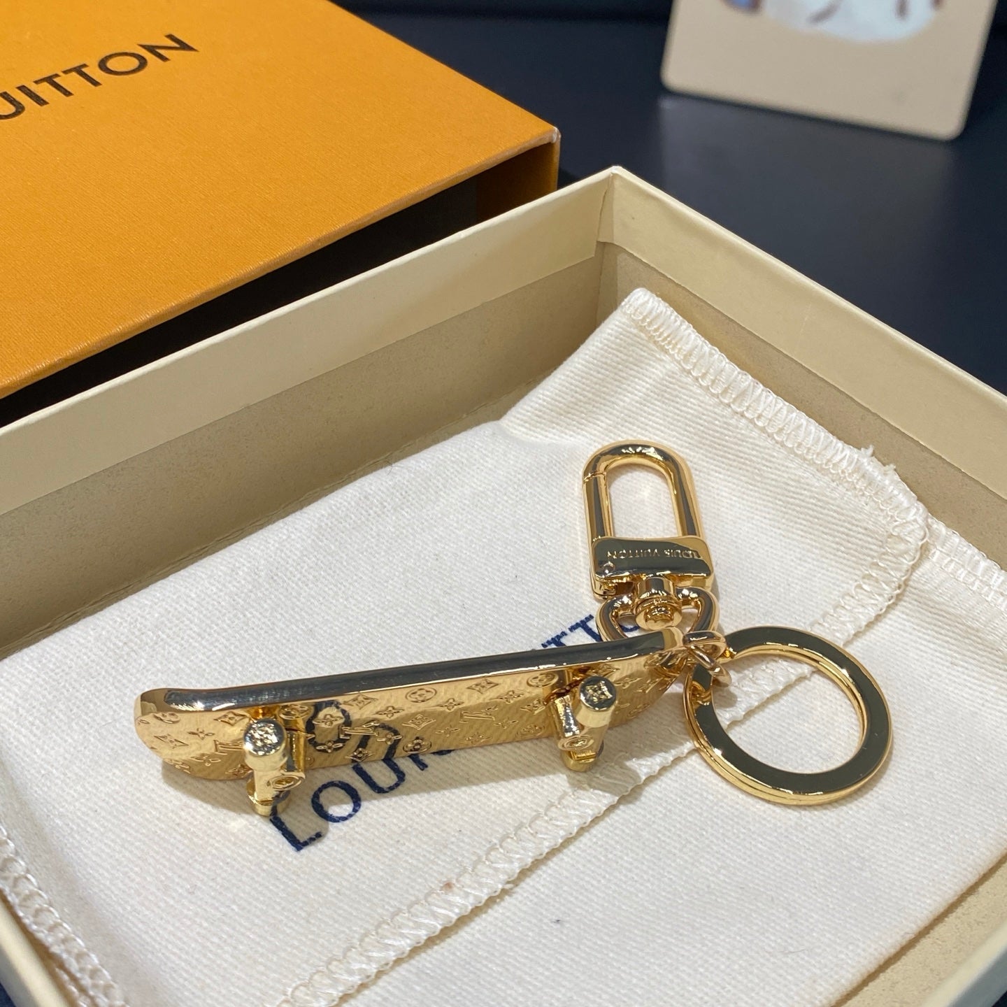 Luxury hanging ornament/keychain L-007s