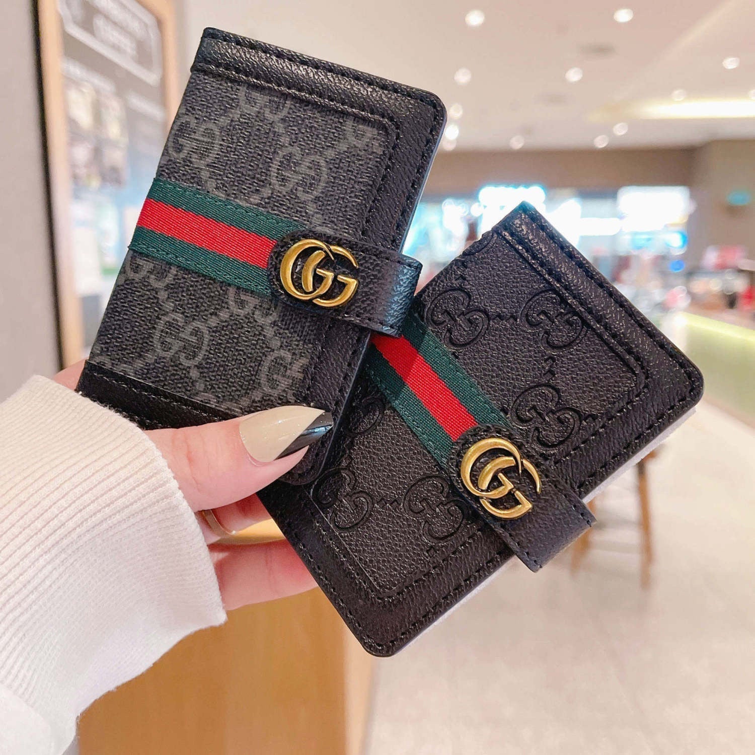 Retro Printed Card Holder