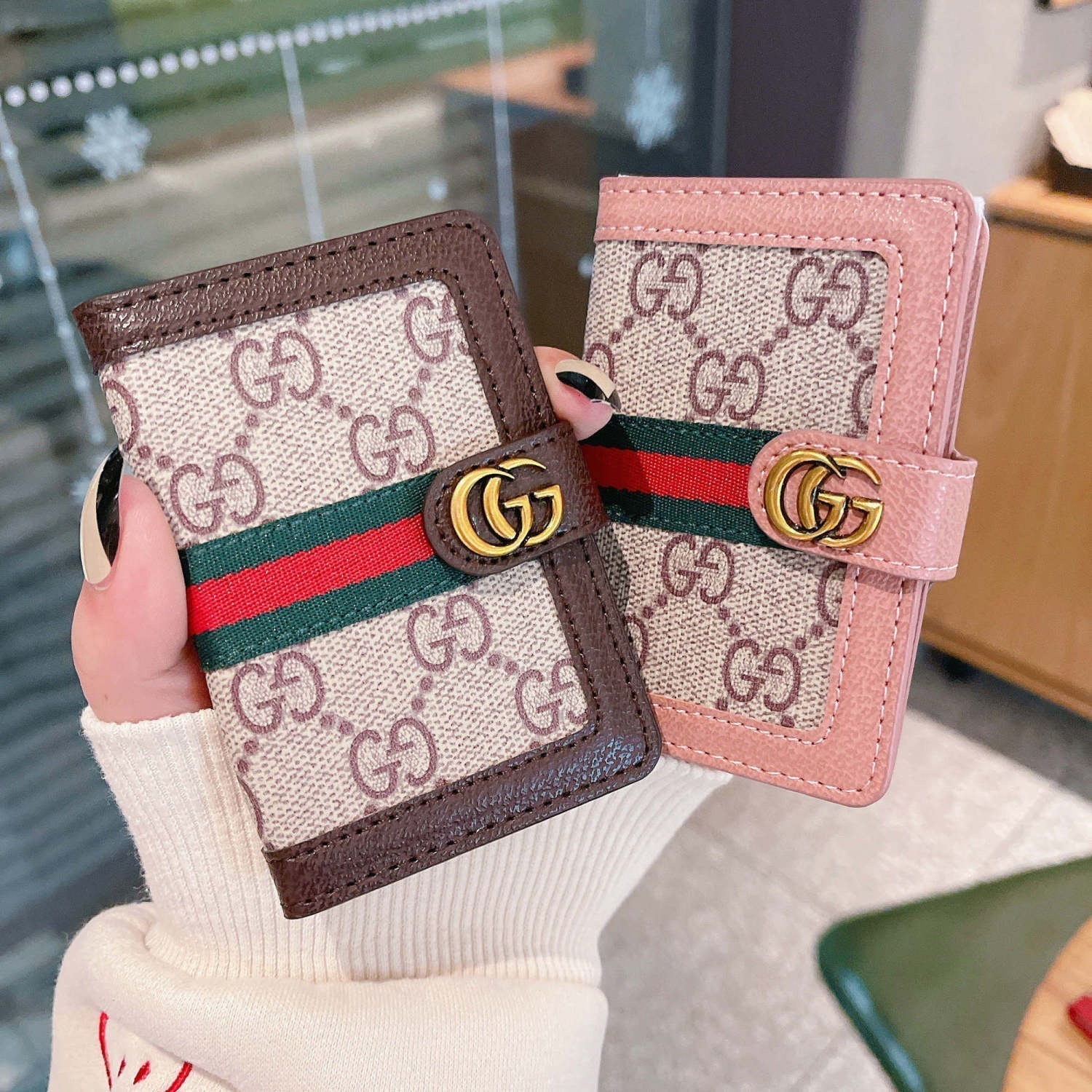 Retro Printed Card Holder