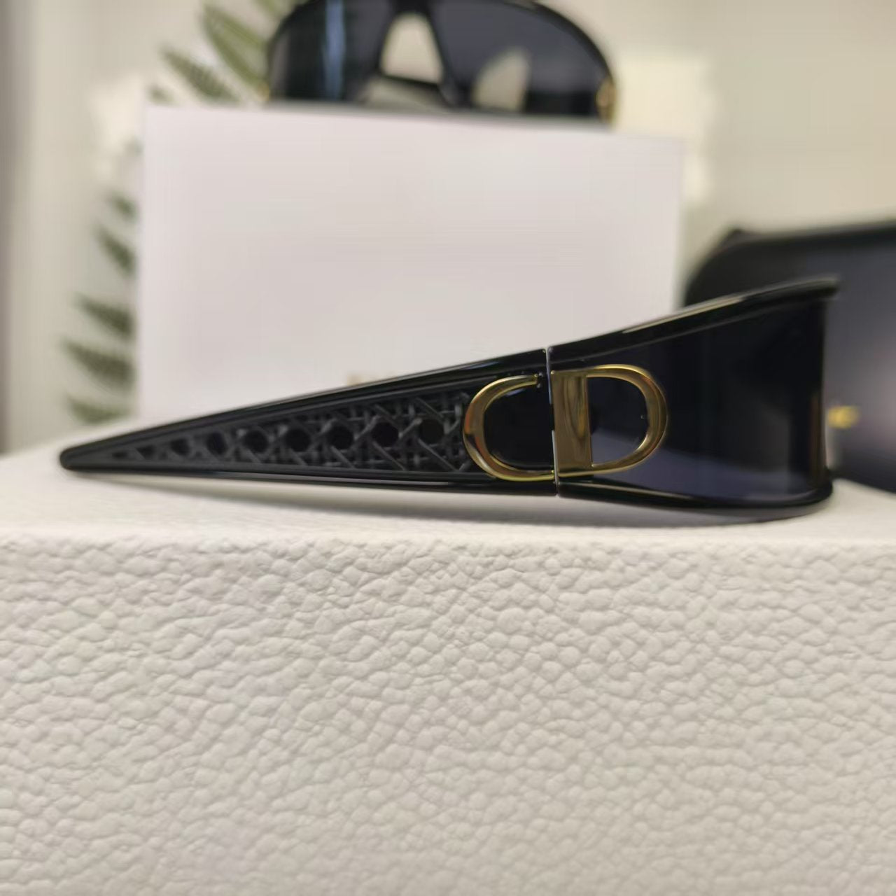 Luxury Large Frame Sunglasses Y-0882s