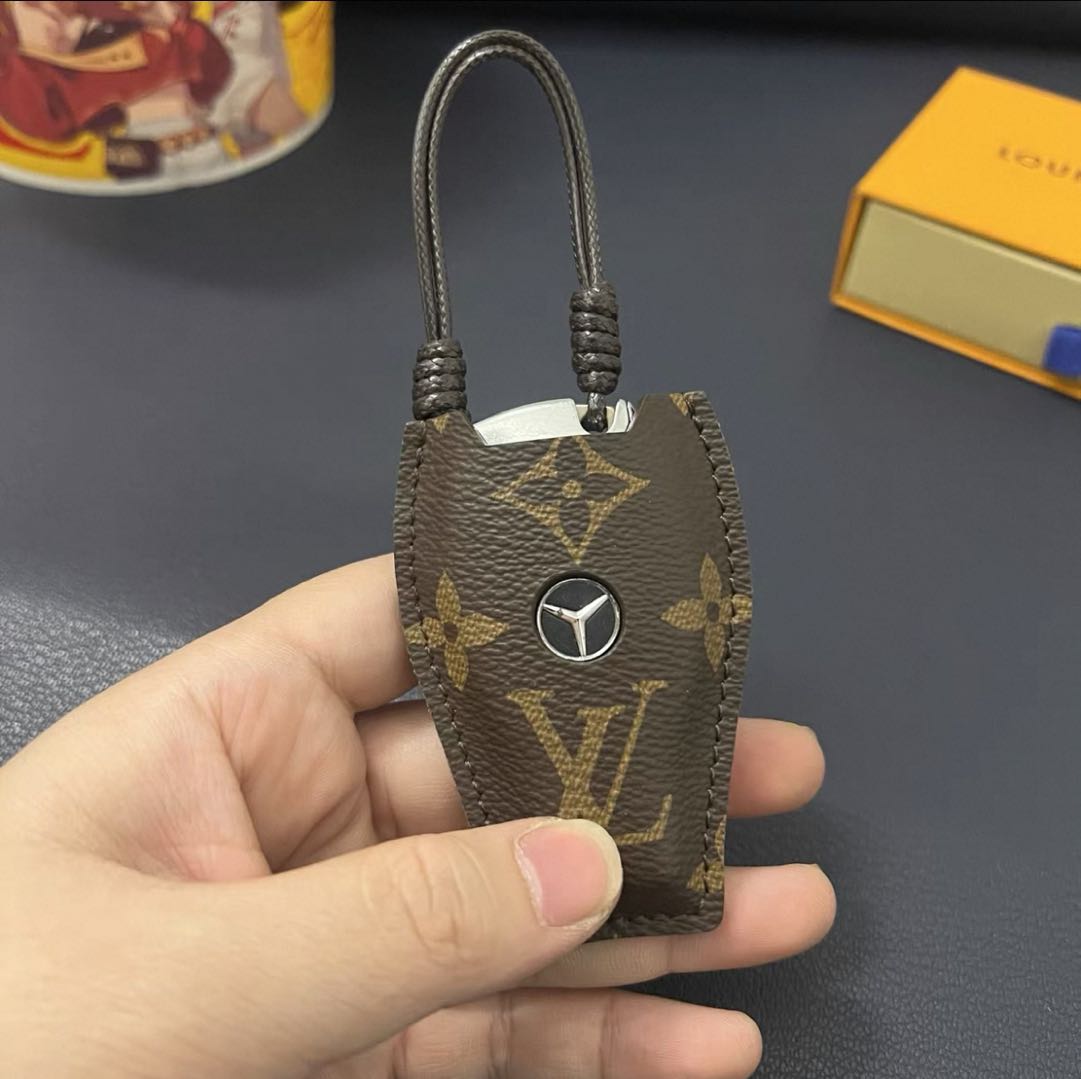 Luxury Leather Smart Key Cover – Designed for Audi, BMW, Benz, Lincoln & VW 🚗✨s