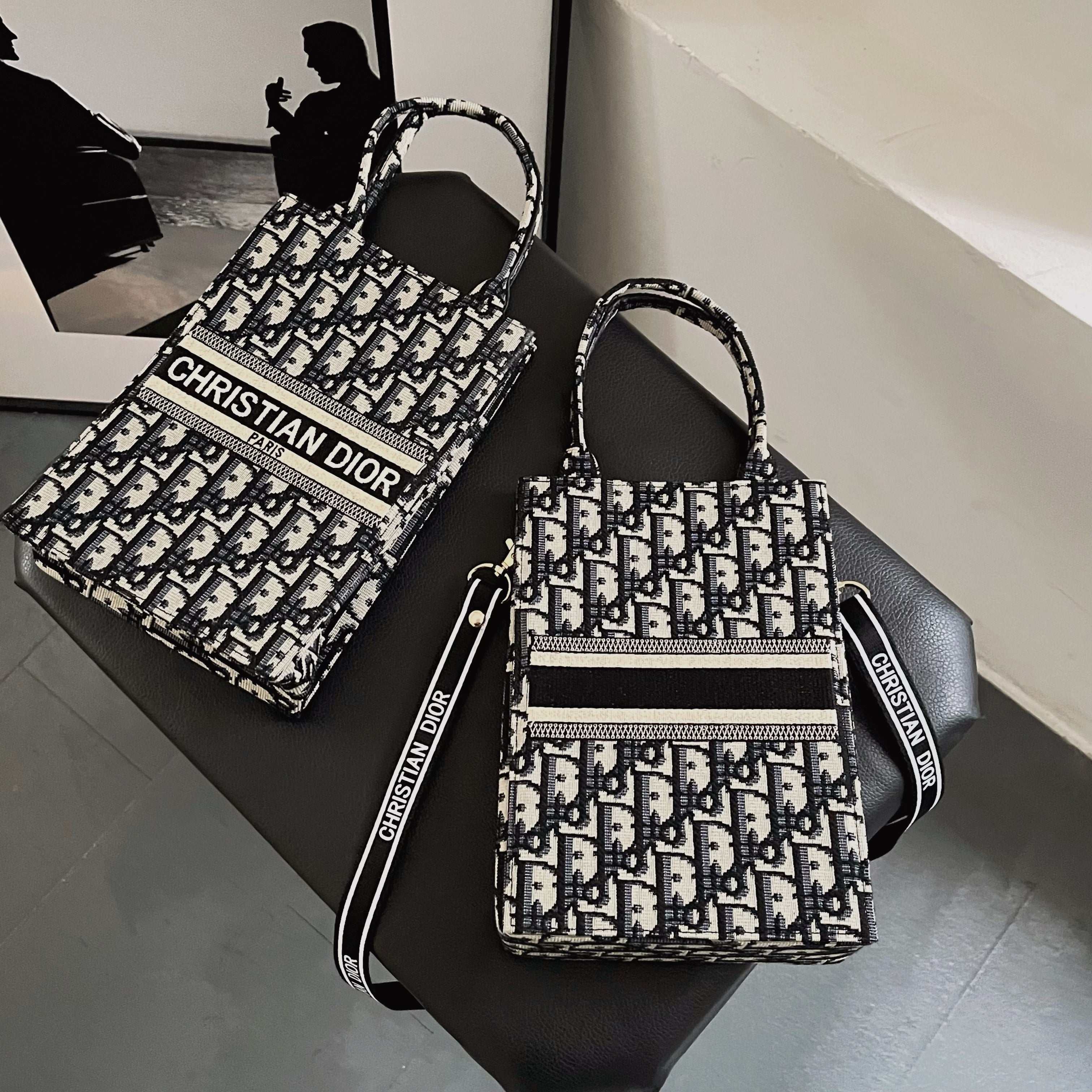 Classic Tote Bag With Crossbody Strap-1-2